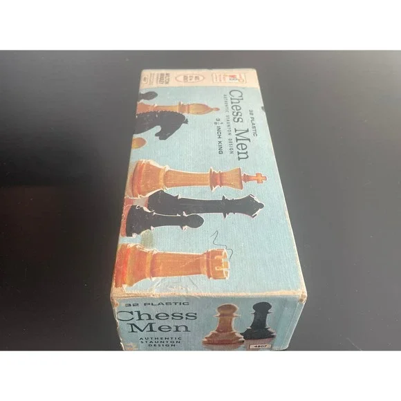 00480 - VTG Milton‎ Bradley 32 Plastic Chess Men Staunton Design 3 1/8 Inch King - Picture 8 of 8
